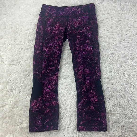 🔥$SALE$🔥 Lululemon Pace Rival Crop *22" Undercurrent Grapealicious Multi Black - Picture 1 of 8